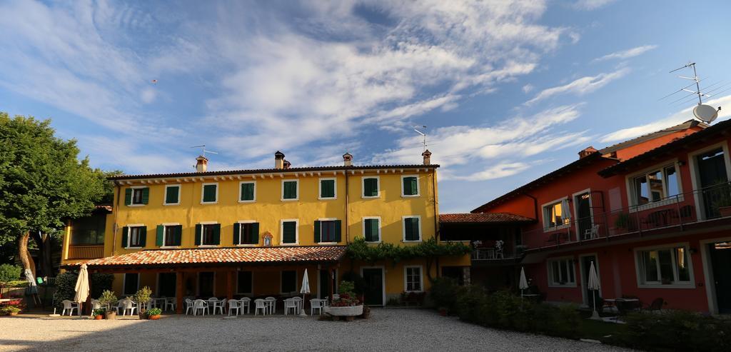 Corte Valesana Lazise Esterno foto