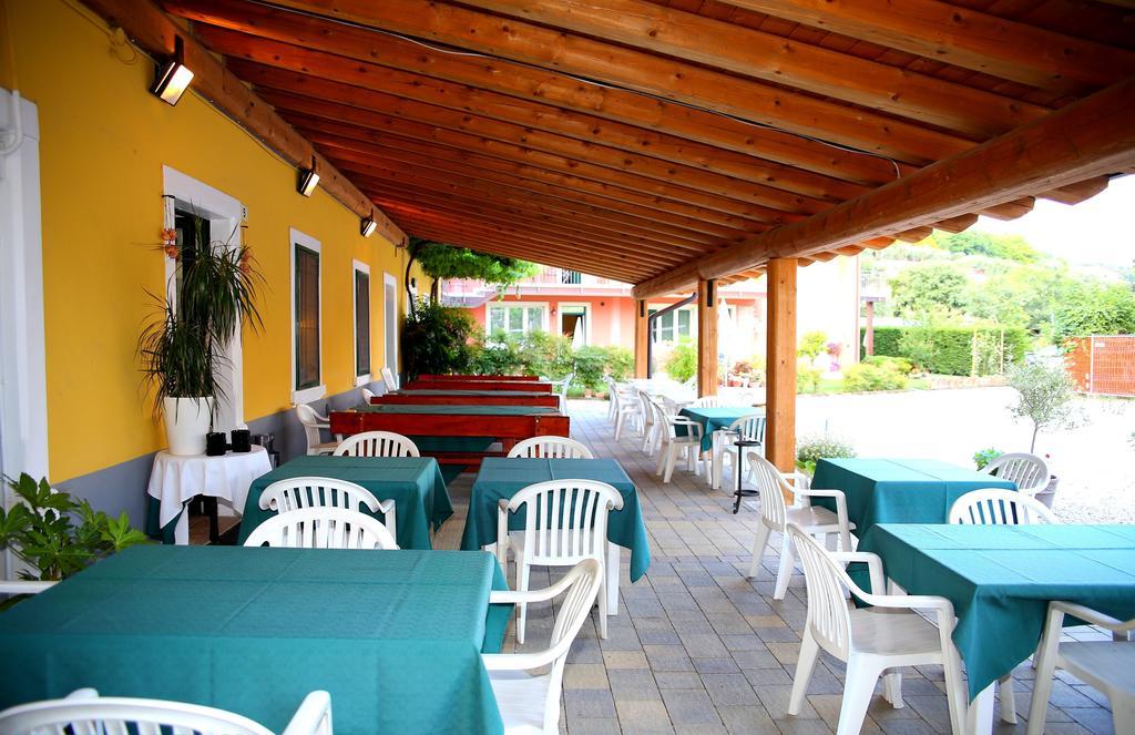 Corte Valesana Lazise Esterno foto