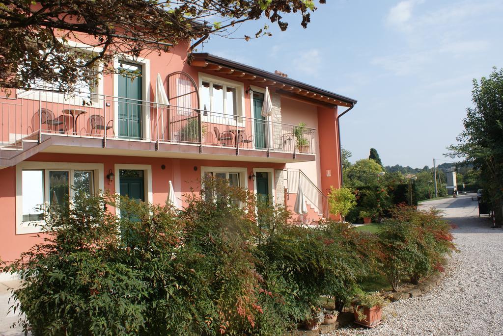 Corte Valesana Lazise Esterno foto